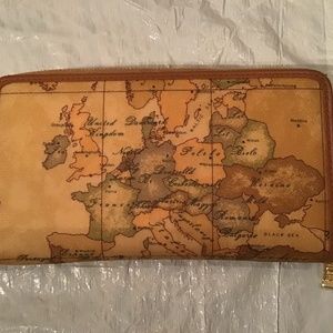 1st Classe wallet by Alviero Martini